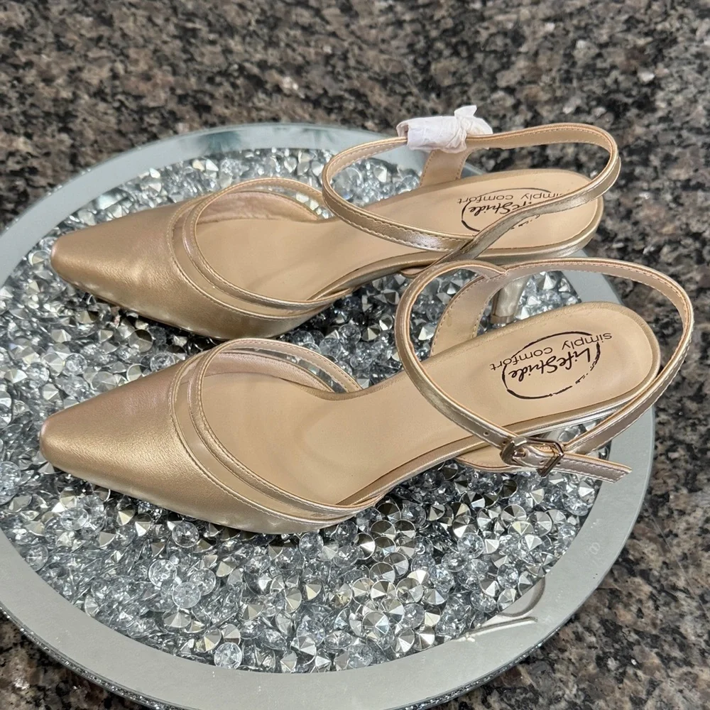 Life Simply comfort Stride Gold shimmer Strappy Heels NWOT 8W